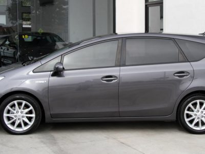 2014 Toyota Prius V 8