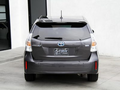 2014 Toyota Prius V 8